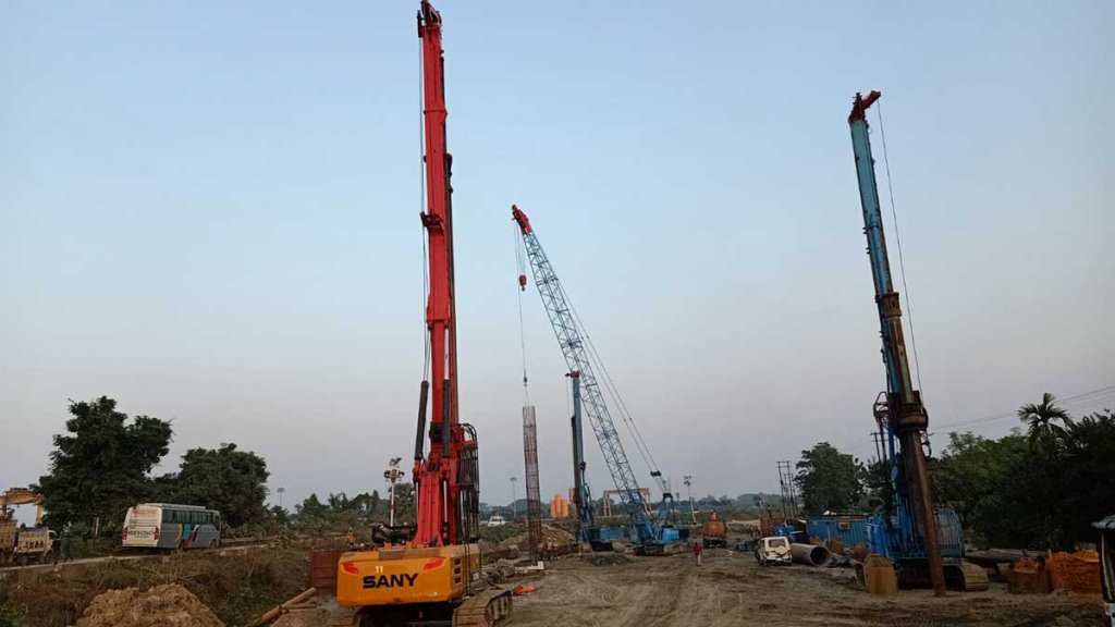 Construction of pile foundation by Hydraulic rig